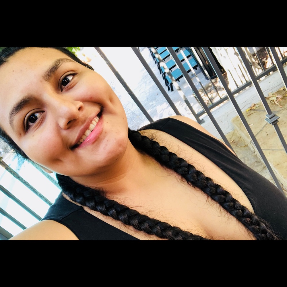 Meet your Posher, Gabriela